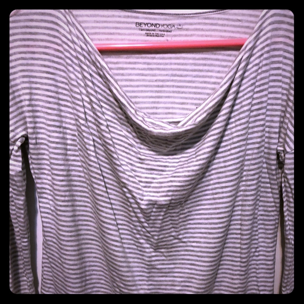 Beyond Yoga long sleeve shirt, small